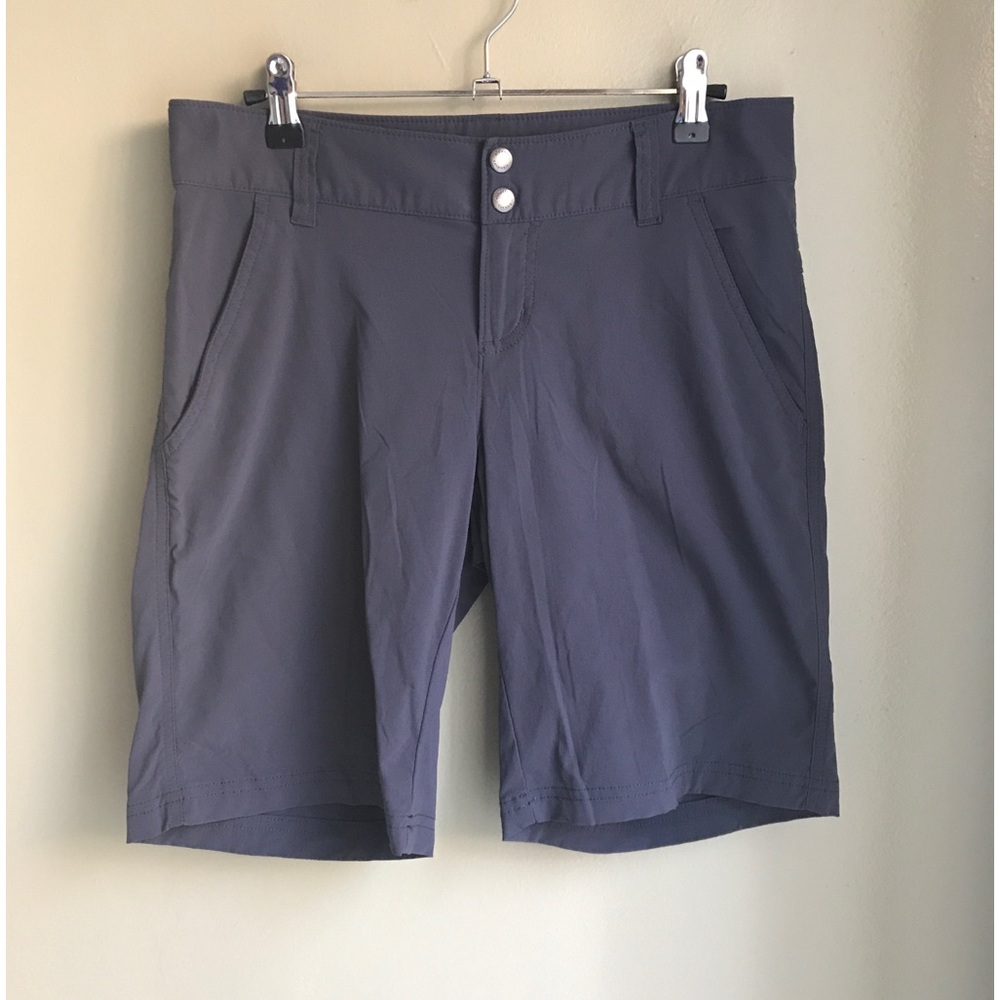 Columbia Women’s Saturday Trail Long Short Grey Size: 4